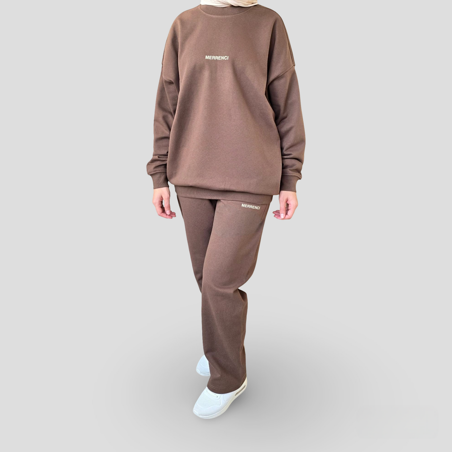 Oversized sweater and wide pants