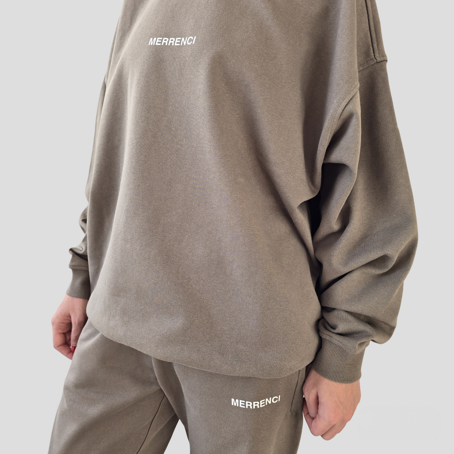 Oversized sweater and wide pants